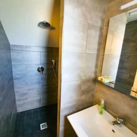 T2 Rez De Apartament *